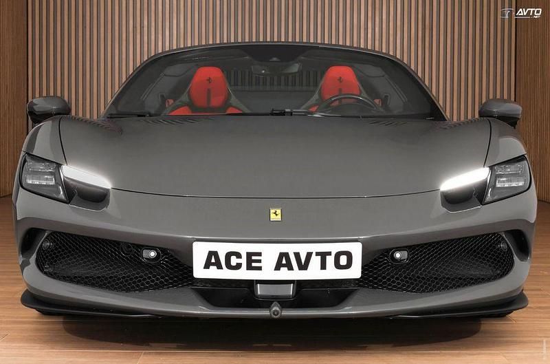 Gebraucht Ferrari 296 831 PS (611 kW) 2025 Grau Cabrio