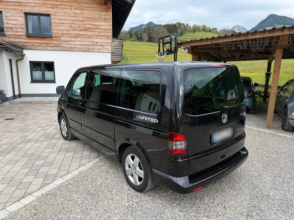 Używany VW T5 United 174 KM (127 kW) 2008 Czarny Van