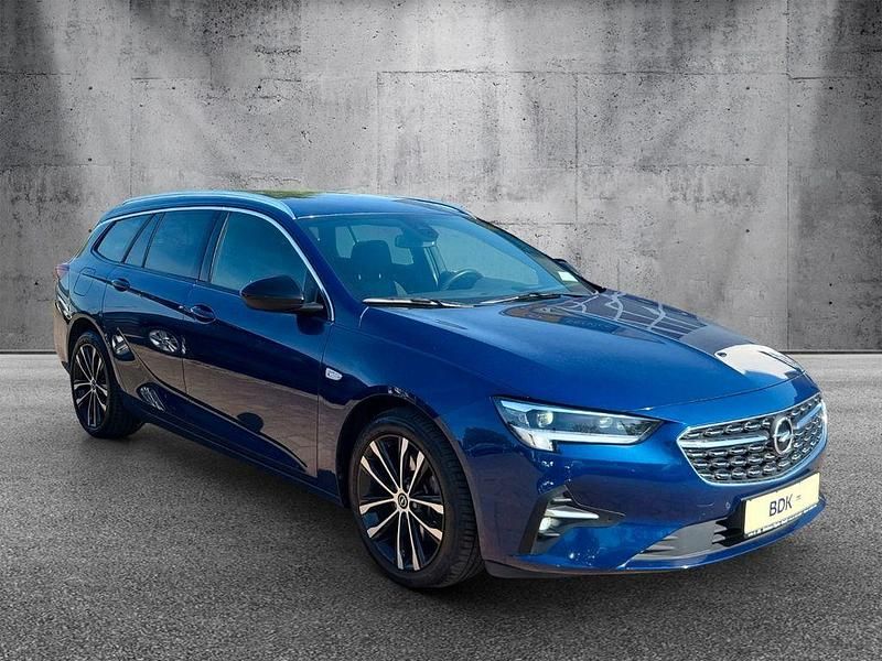 Gebraucht Opel Insignia Ultimate 174 PS (127 kW) 2021 Premium "nautic blau" Kombi