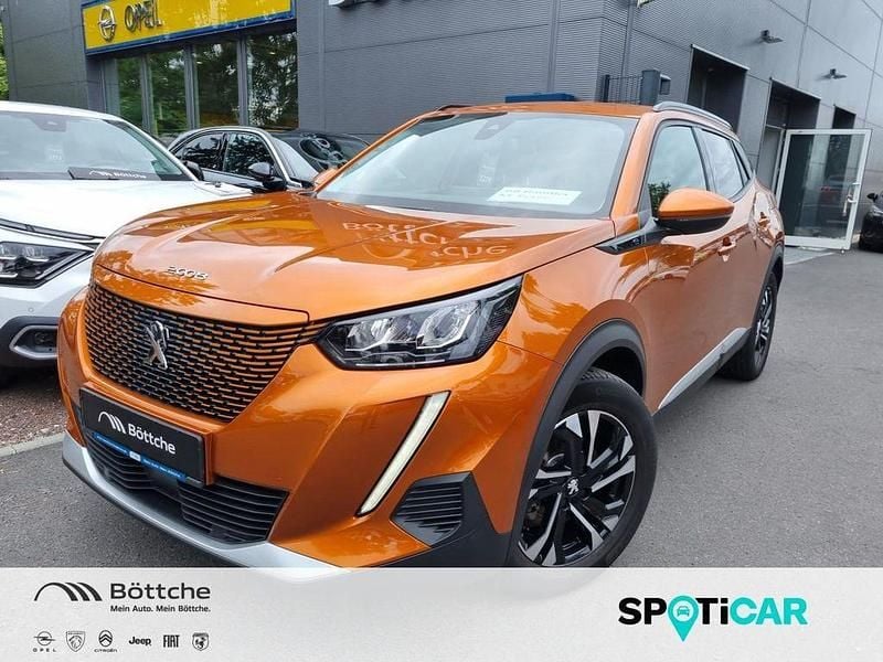 Gebraucht Peugeot e-2008 Allure 100 kW (136 PS) 2021 Lackierung orange fusion/typ a SUV