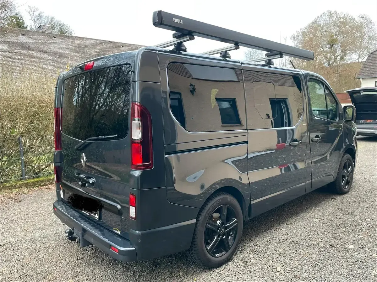 Gebraucht Renault Trafic 150 PS (110 kW) 2022 Grau Van / Kleinbus