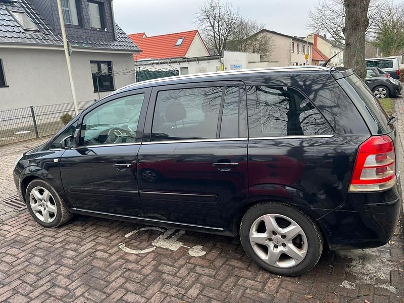 Gebraucht Opel Zafira 125 PS (91 kW) 2009 Schwarz Van / Kleinbus