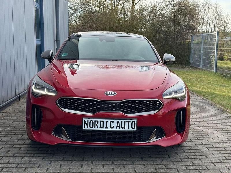 Gebraucht Kia Stinger GT-Line 200 PS (147 kW) 2018 Rot Kleinwagen