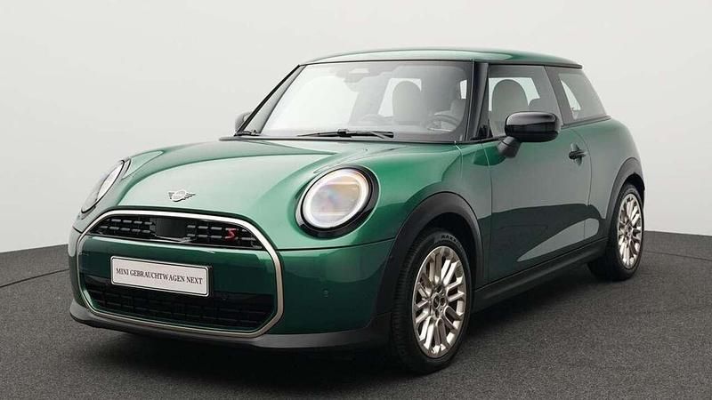 Grün Gebraucht 2024 Mini Cooper S Favoured Kleinwagen | 27.683 € (Superpreis) - Bild 1/4