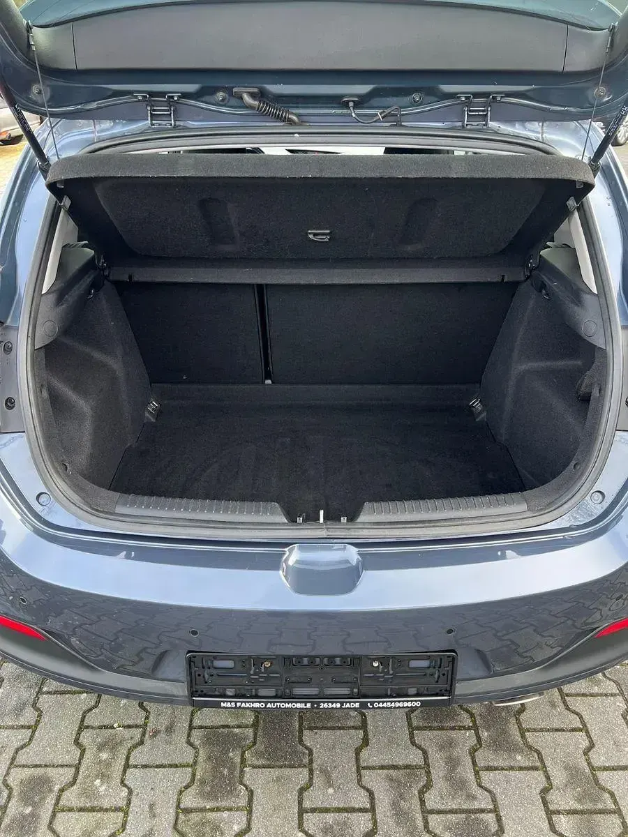 Używany Kia Ceed DREAM-TEAM Edition 99 KM (72 kW) 2014 Niebieski Hatchback