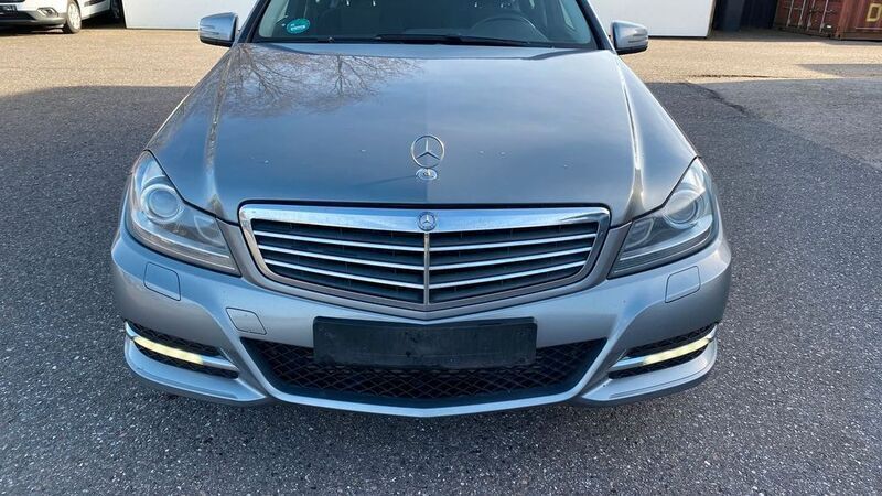 Gebraucht Mercedes C200 136 PS (100 kW) 2014 Silber Limousine