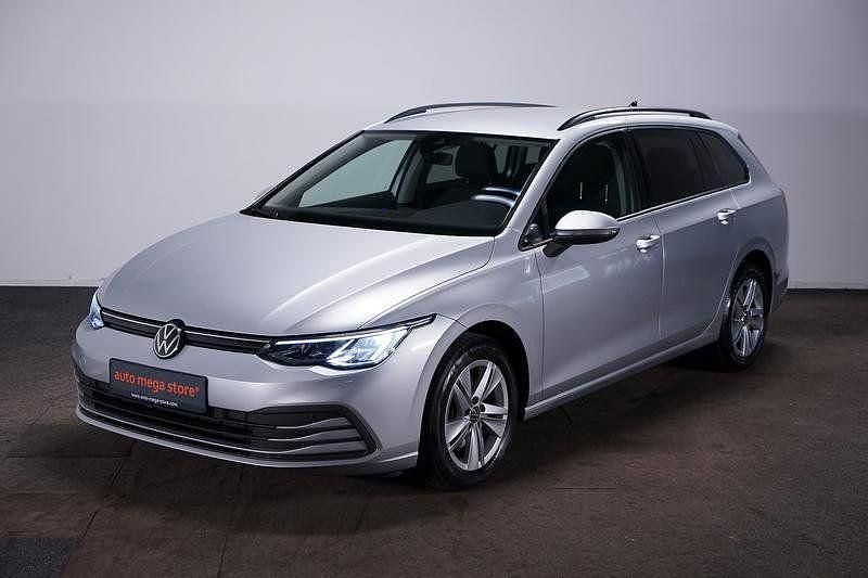 Silber Gebraucht 2022 VW Golf VIII Life Kombi | 19.597 € (Superpreis) - Bild 1/4
