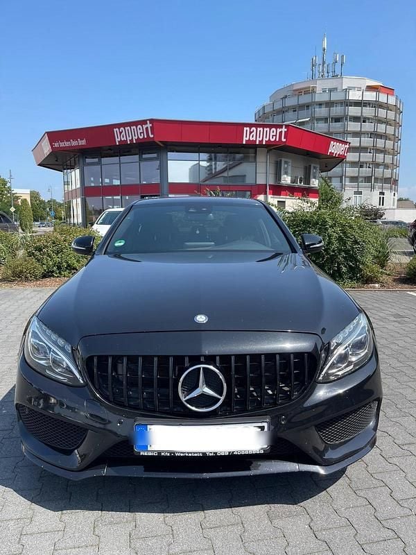 Schwarz Gebraucht 2014 Mercedes C250 AMG line Limousine | 16.500 € (Fairer Preis) - Bild 1/4