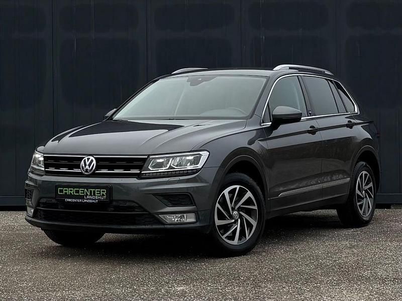 Grau Gebraucht 2017 VW Tiguan Highline SUV | 19.490 € (Guter Preis) - Bild 1/4
