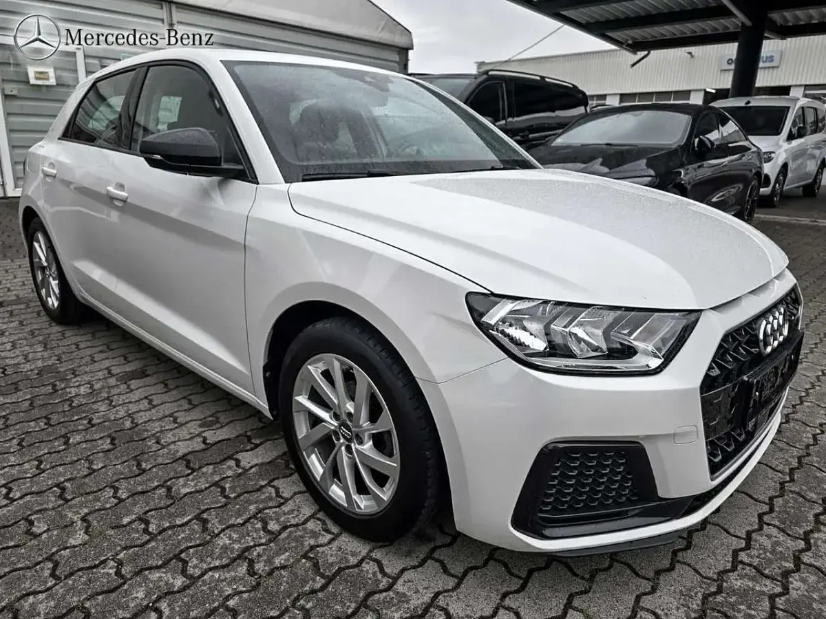 Gebraucht Audi A1 Advanced 95 PS (69 kW) 2019 Cortinaweiß SUV