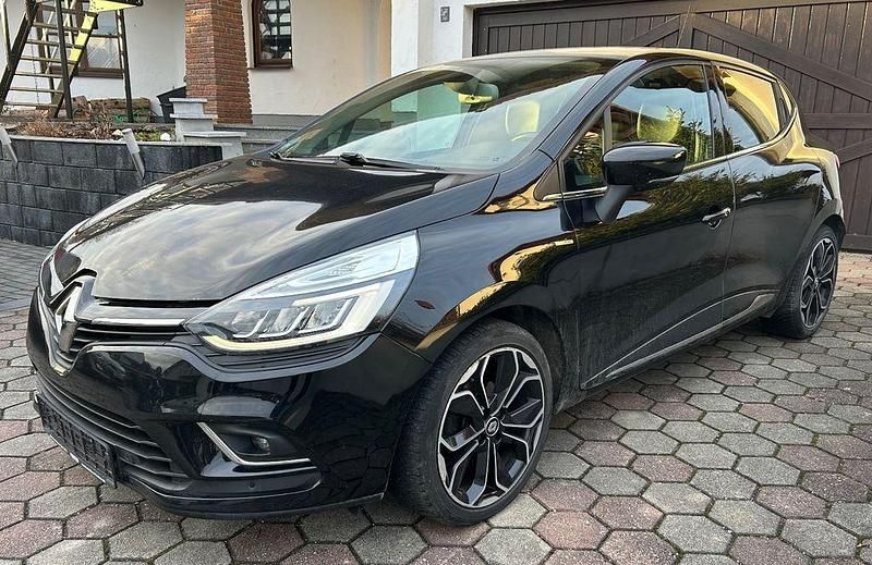 Schwarz Gebraucht 2017 Renault Clio IV Bose Edition Kleinwagen | 9.750 € (Fairer Preis) - Bild 1/4