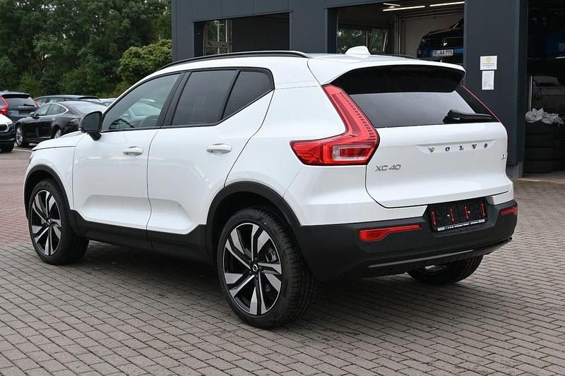 Gebraucht Volvo XC40 Ultra 197 PS (144 kW) 2025 Crystal white pearl SUV