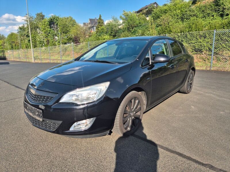Schwarz Gebraucht 2010 Opel Astra Cosmo Limousine | 1.650 € (Superpreis) - Bild 1/4