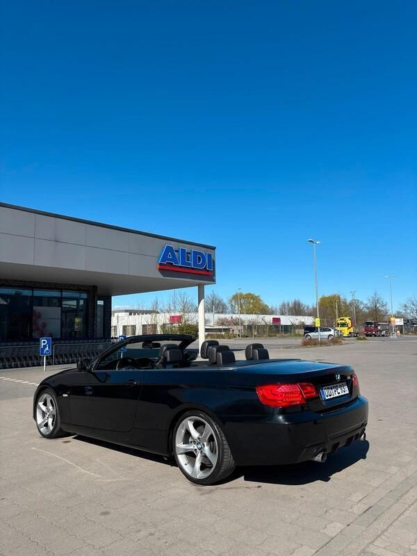 Schwarz Gebraucht 2011 BMW 335 Cabriolet Cabrio | 23.900 € (Etwas zu teuer) - Bild 1/4