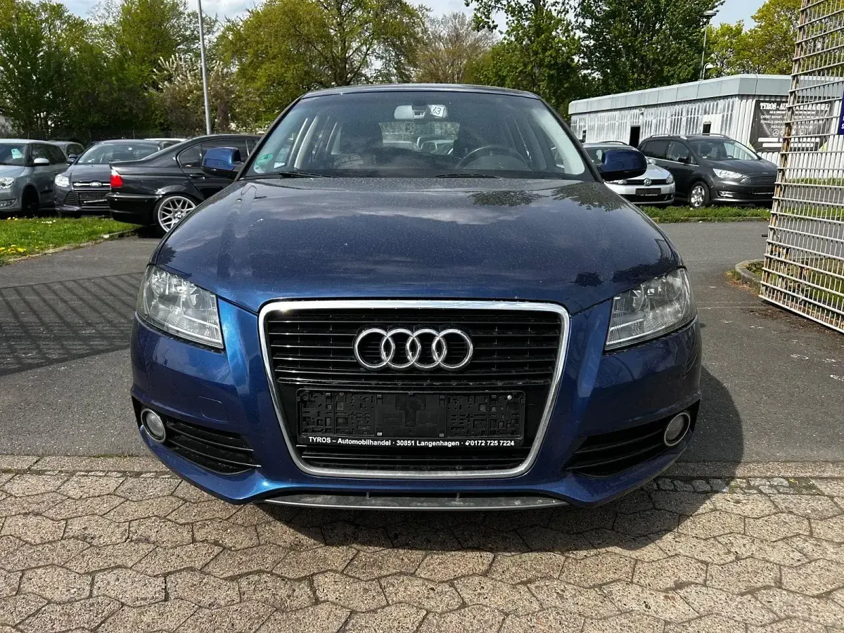 Gebraucht Audi A3 Ambiente 160 PS (117 kW) 2010 Blau Kleinwagen