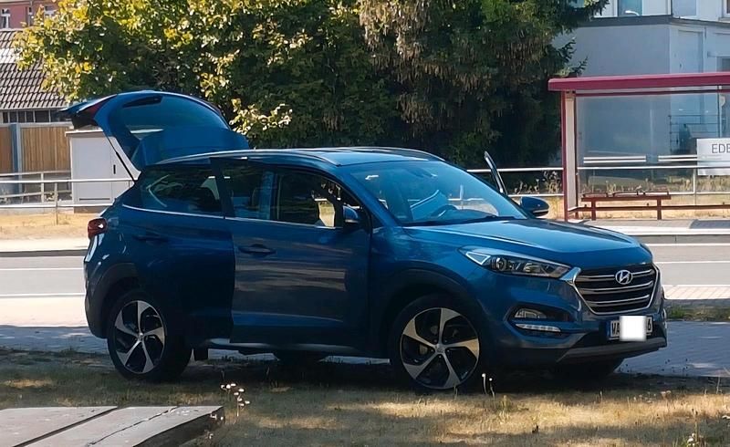 Gebraucht Hyundai Tucson 141 PS (103 kW) 2017 Blau SUV