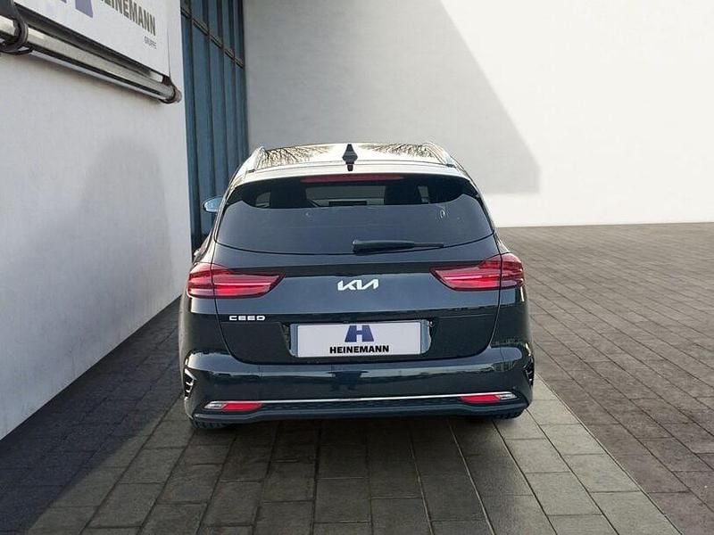 Neu Kia Ceed Sportswagon 101 PS (74 kW) 2025 Pearl black Kombi