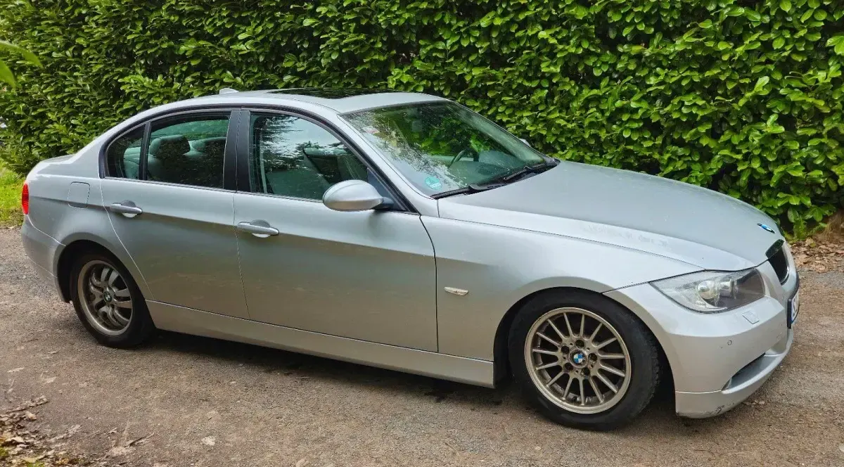 Gebraucht BMW 320 150 PS (110 kW) 2006 Silber Limousine
