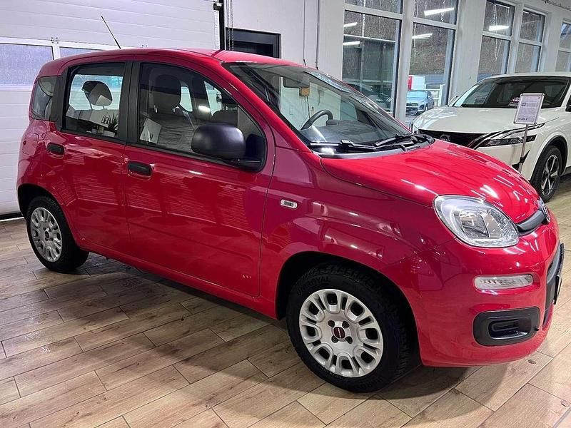 Gebraucht Fiat Panda Easy 69 PS (50 kW) 2018 Rot Kleinwagen