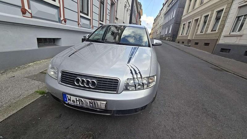 Gebraucht Audi A4 131 PS (96 kW) 2002 Silber Limousine
