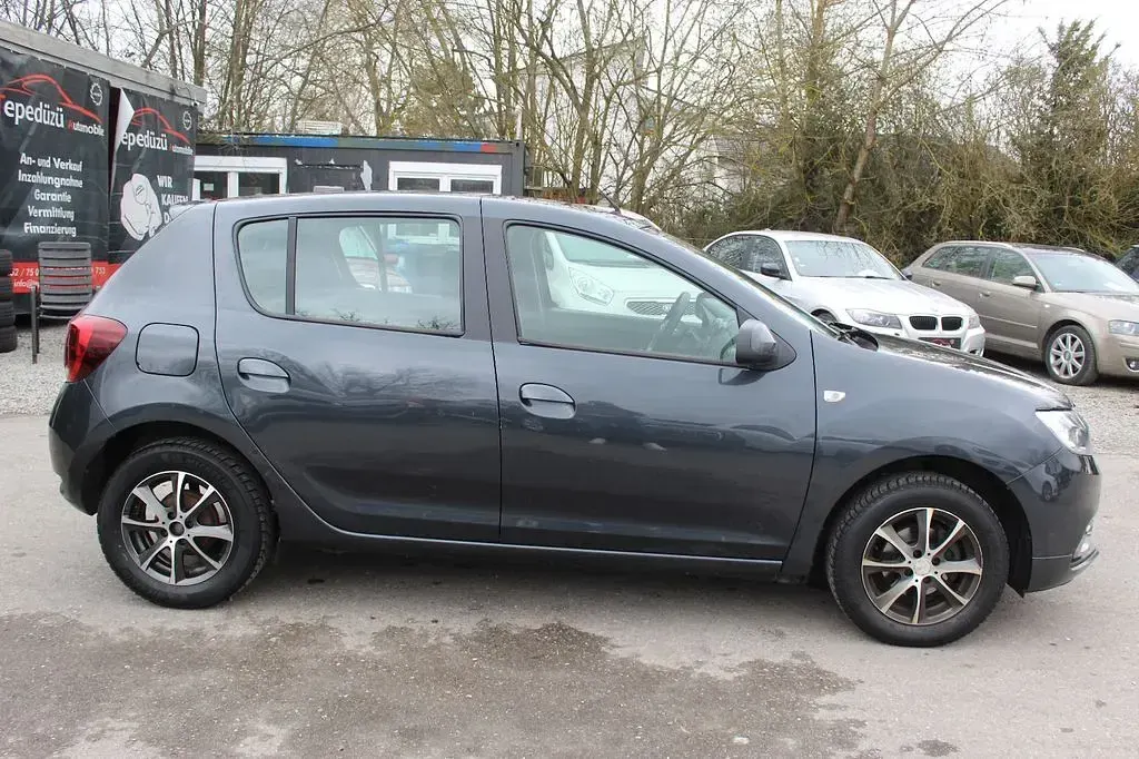 Gebraucht Dacia Sandero Comfort 90 PS (66 kW) 2019 Grau Limousine