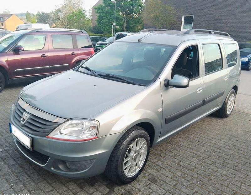 Second-hand Dacia Logan 105 CP (77 kW) 2012 Gri Break