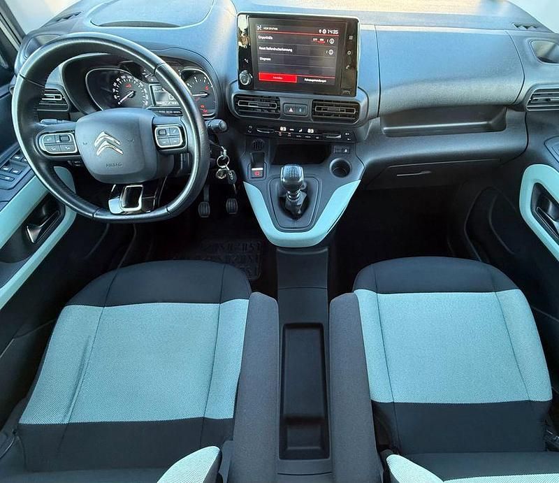 Gebraucht Citroën Berlingo Feel 110 PS (80 kW) 2018 Grau Van / Kleinbus