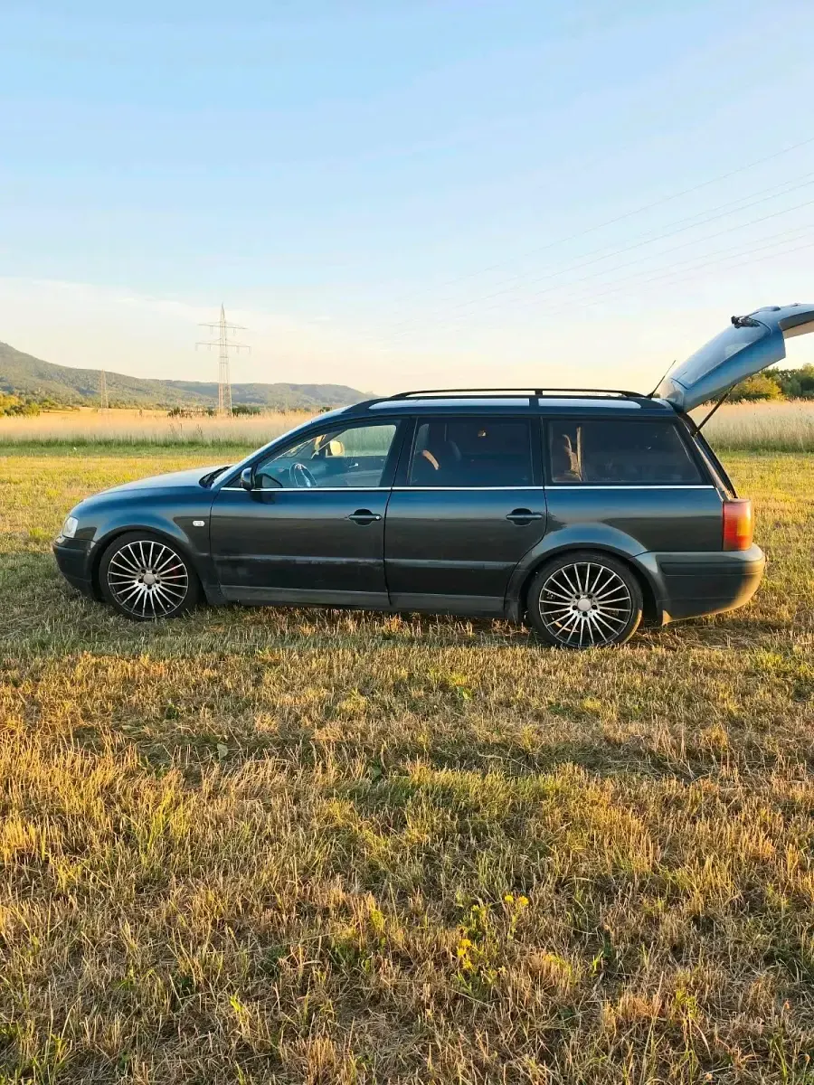 Gebraucht VW Passat R 150 PS (110 kW) 1999 Blau Kombi