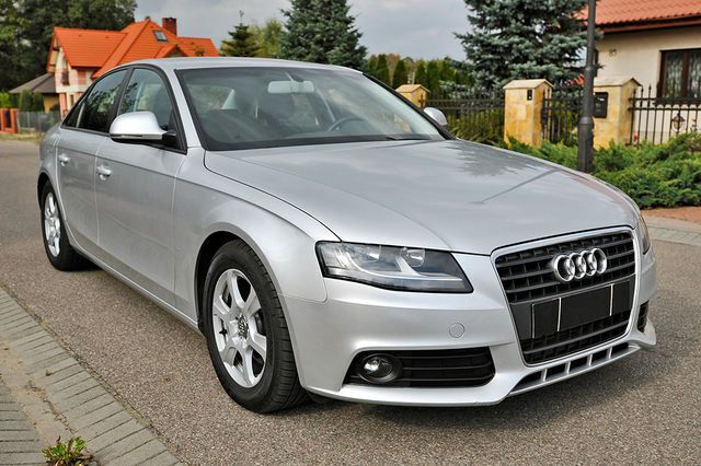 Gebraucht Audi A4 Attraction 143 PS (105 kW) 2008 Silber metallic Limousine