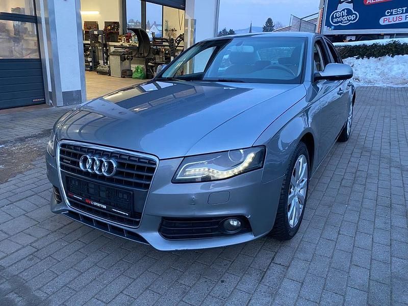 Gebraucht Audi A4 Attraction 170 PS (125 kW) 2009 Grau Limousine