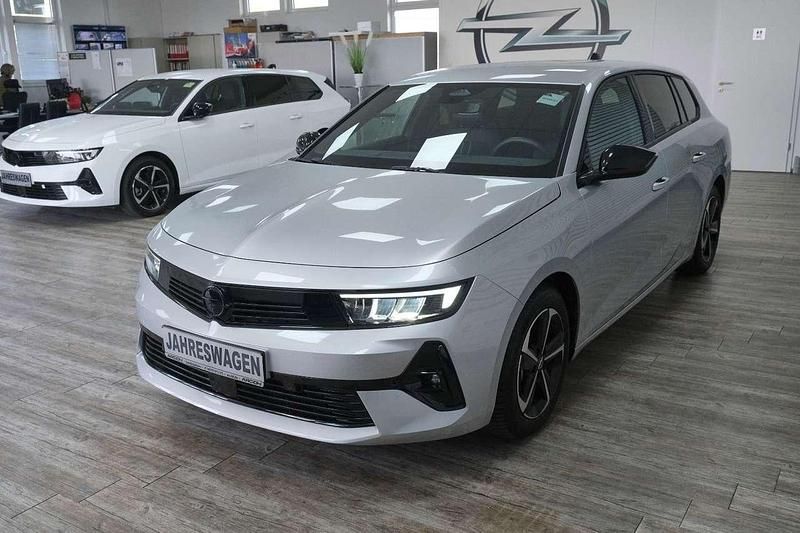 Gebraucht Opel Astra 131 PS (96 kW) 2024 Silber Kombi