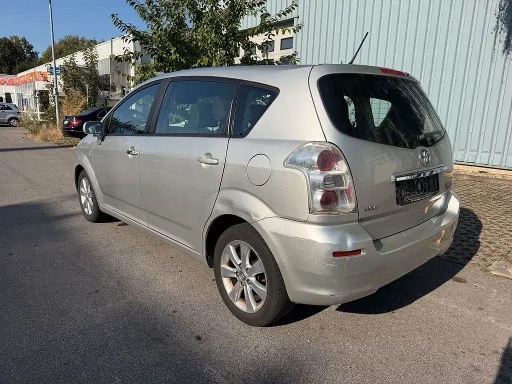 Gebraucht Toyota Corolla Verso 129 PS (94 kW) 2007 Silber Van / Kleinbus