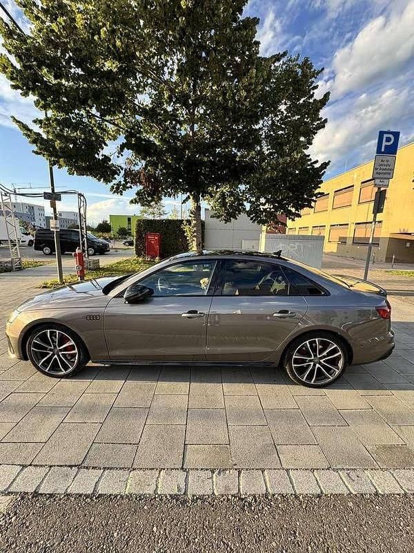 Grau Gebraucht 2019 Audi A4 Edition .1 Limousine | 26.500 € (Superpreis) - Bild 1/4