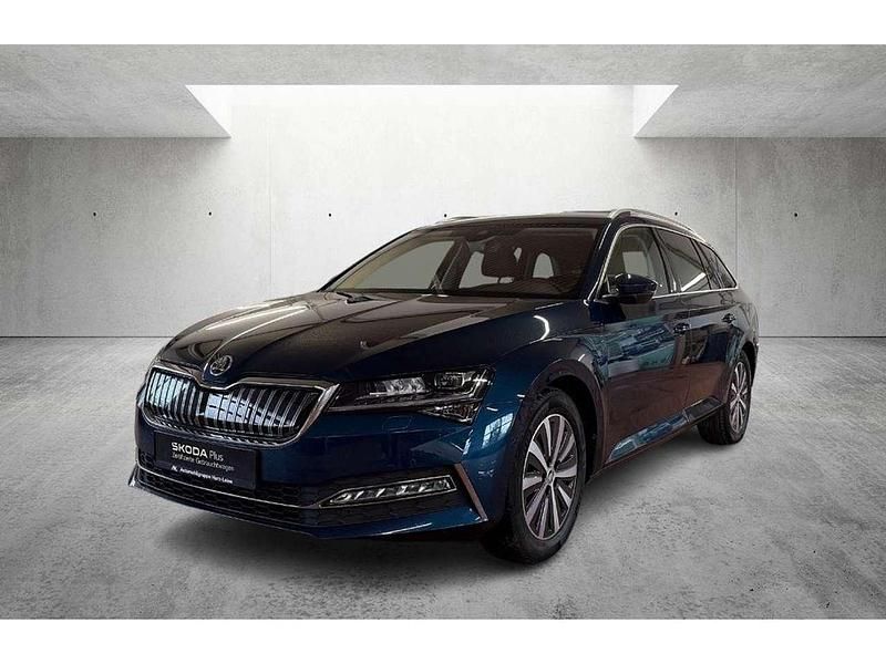 Gebraucht Skoda Superb Style 218 PS (160 kW) 2022 Blau Kombi