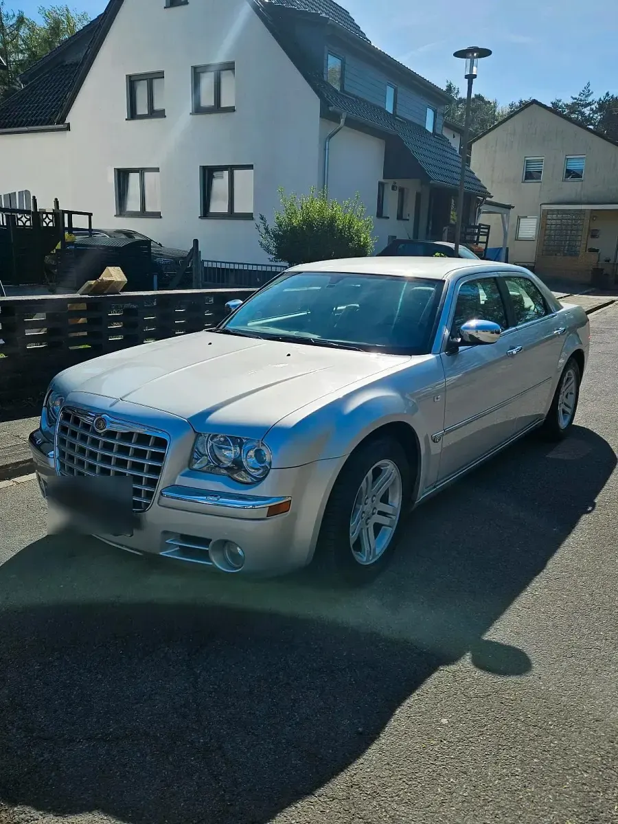 Second-hand Chrysler 300C 193 CP (141 kW) 2008 Gri Berlinǎ