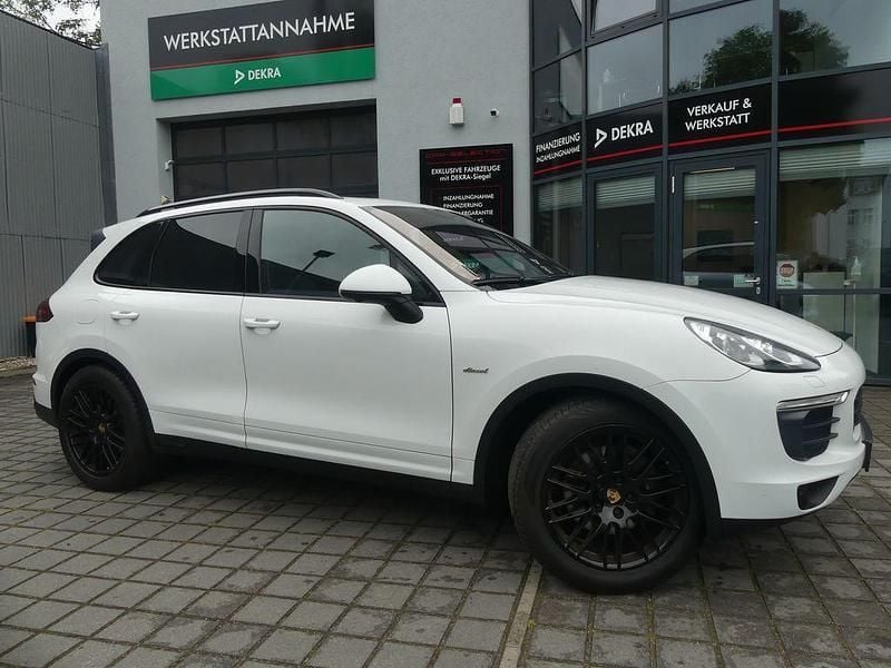 Weiß Gebraucht 2016 Porsche Cayenne SUV | 27.800 € (Guter Preis) - Bild 1/4