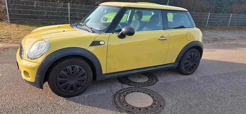 Gebraucht Mini ONE 72 PS (52 kW) 2010 Gelb Kleinwagen