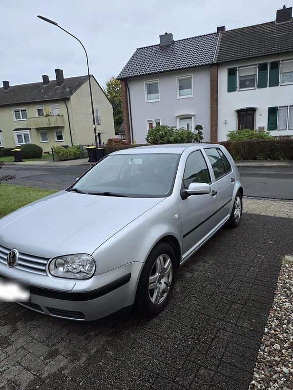 Gebraucht VW Golf IV 102 PS (75 kW) 2001 Silber Limousine