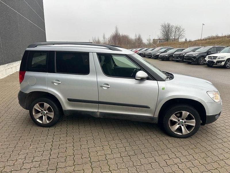 Gebraucht Skoda Yeti GreenLine 105 PS (77 kW) 2012 Silber SUV