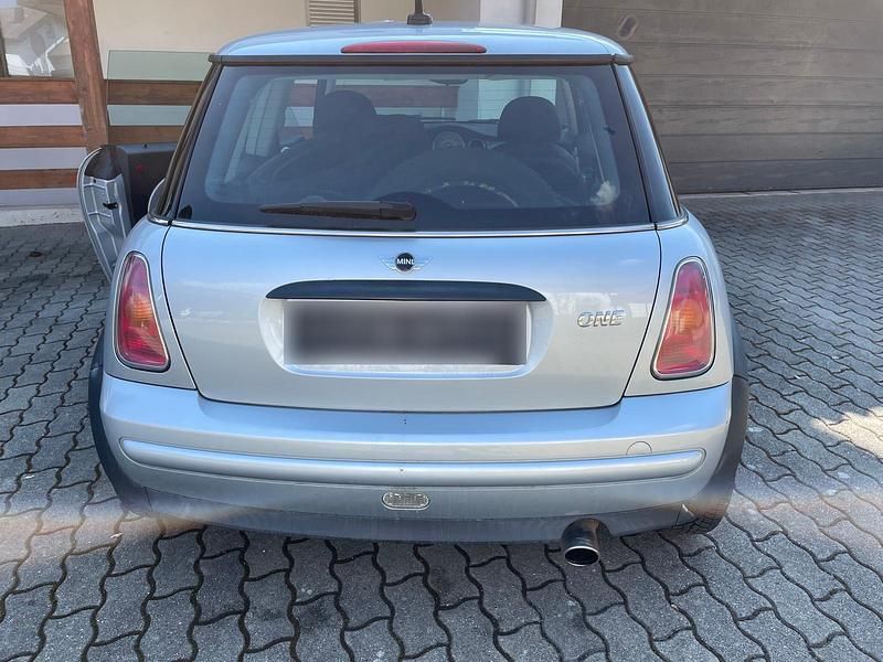 Usado Mini ONE 95 HP (69 kW) 2000 Prateado Citadino