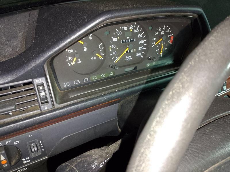 Gebraucht Mercedes 200 1993 Silber Kombi