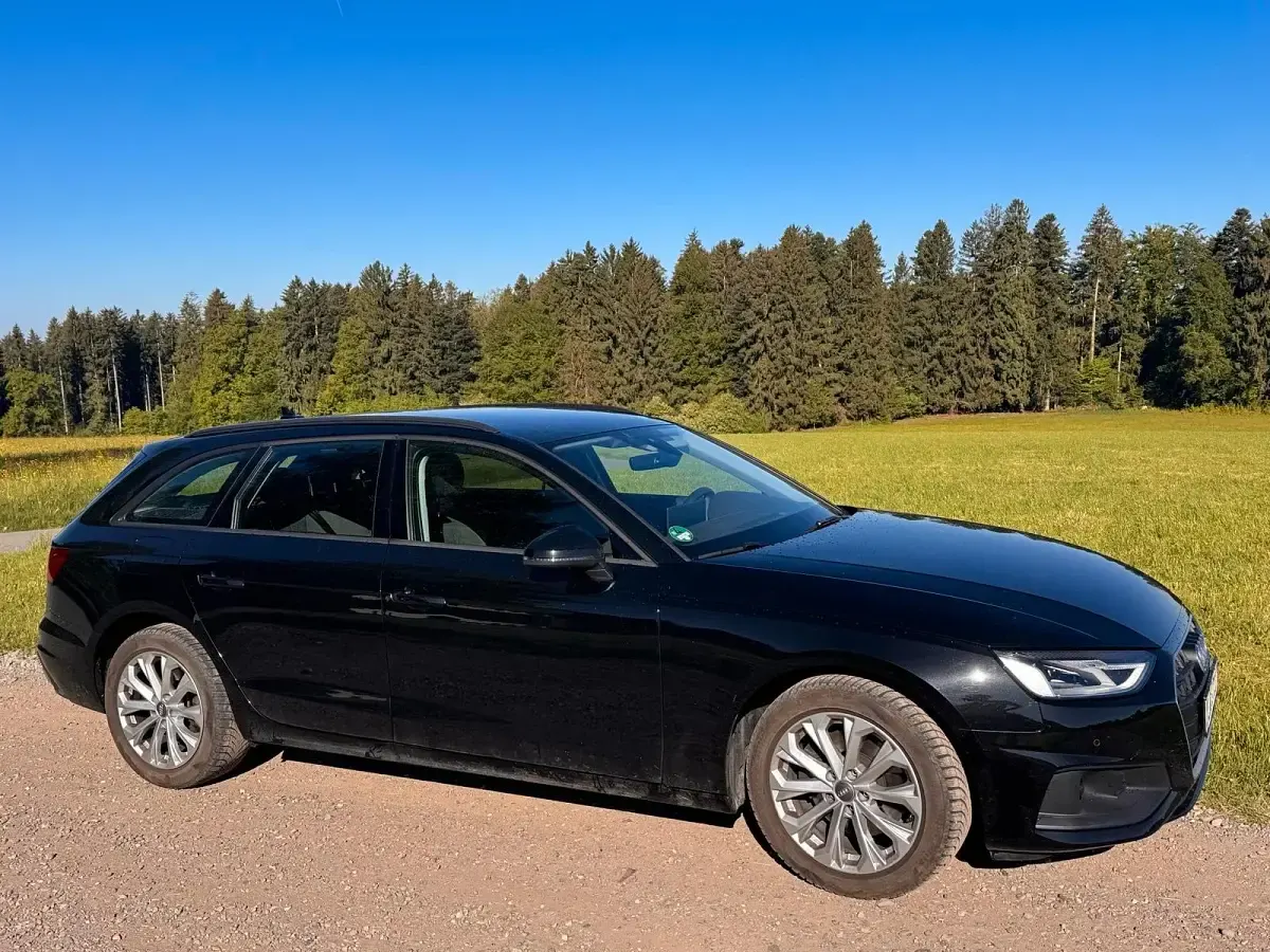 Gebraucht Audi A4 150 PS (110 kW) 2022 Schwarz Kombi