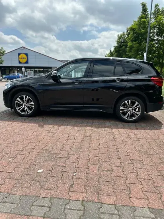 Gebraucht BMW X1 Sport Line 150 PS (110 kW) 2017 Schwarz SUV