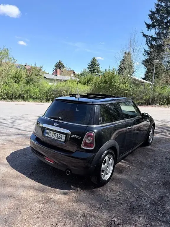 Second-hand Mini Cooper D 109 CP (80 kW) 2009 Negru Hatchback