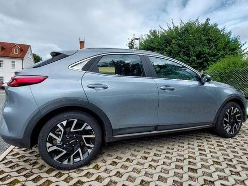 Gebraucht Kia XCeed Spirit 136 PS (100 kW) 2024 Lunarsilber metallic (metallic) SUV