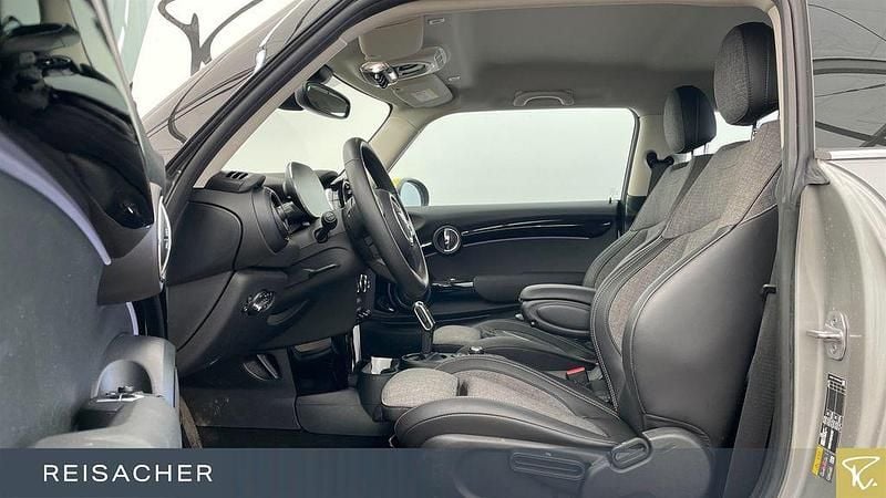 Gebraucht Mini Cooper SE Classic 135 kW (184 PS) 2023 Silber Kleinwagen