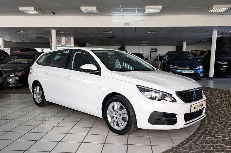 Gebraucht Peugeot 308 SW Active 131 PS (96 kW) 2020 Weiß Kombi
