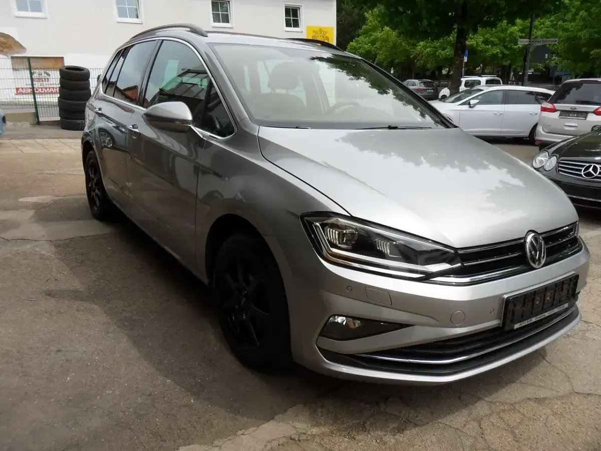 Second-hand VW Golf VII Highline 150 CP (110 kW) 2019 Bej Break