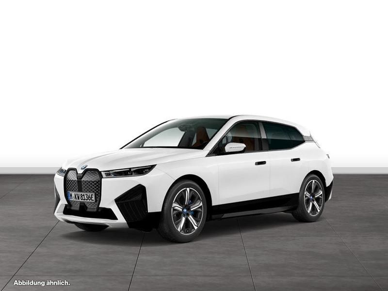 Weiß Gebraucht 2024 BMW iX SUV | 62.703 € (Teuer) - Bild 1/4