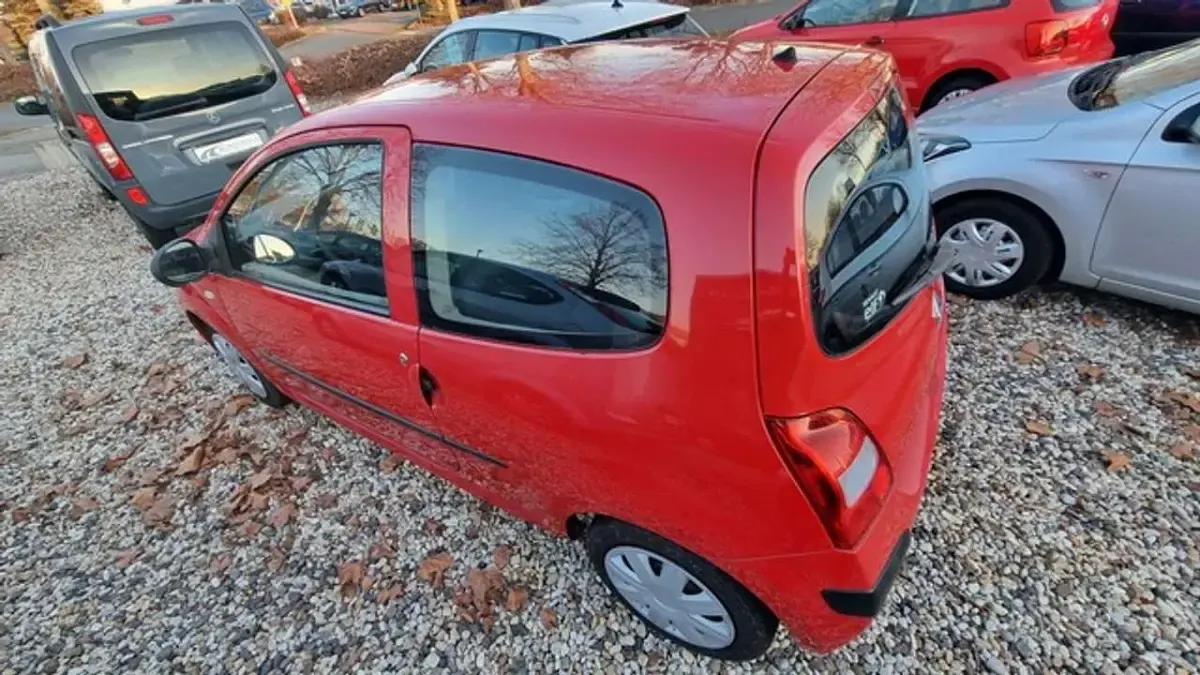 Second-hand Renault Twingo 58 CP (42 kW) 2008 Roșu Hatchback